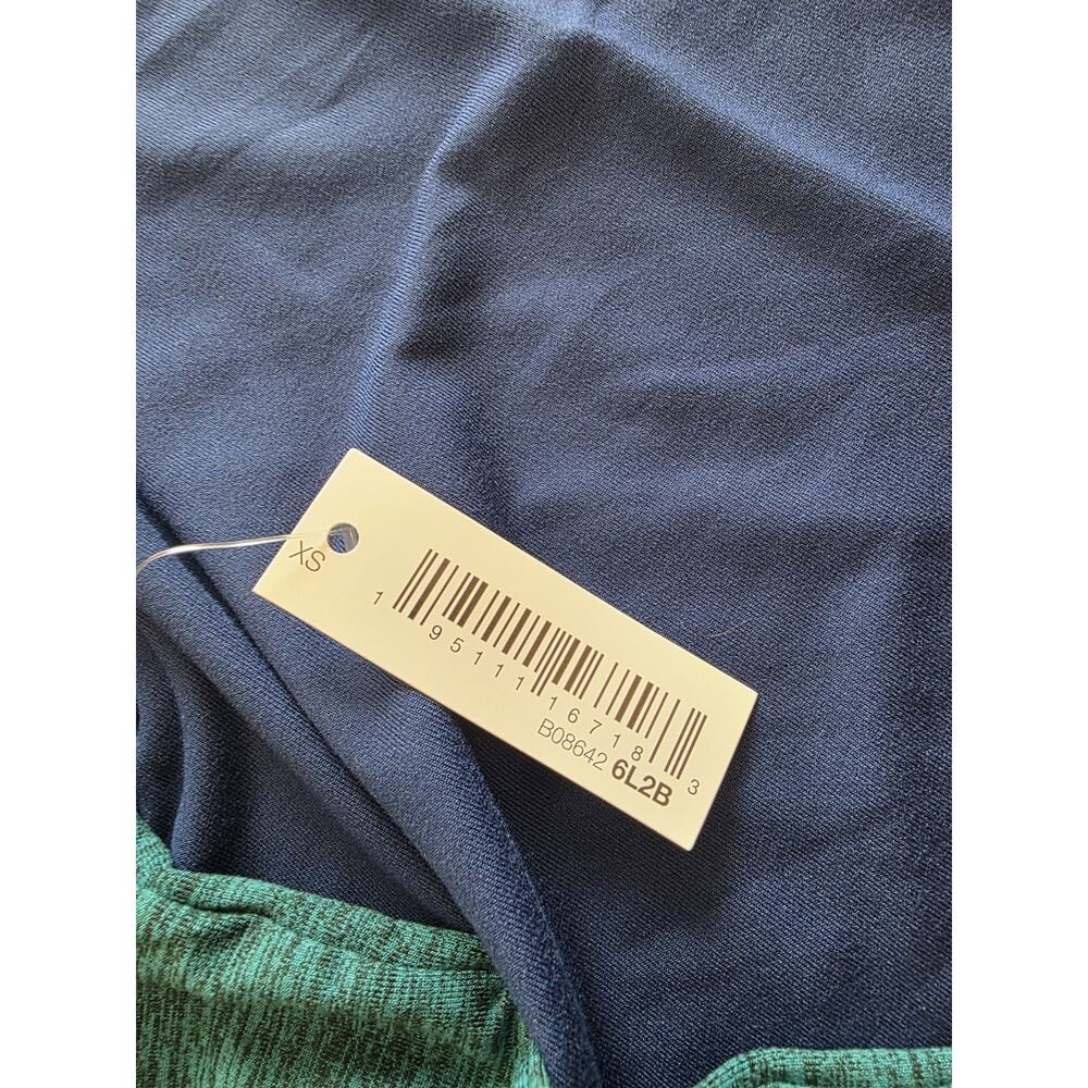 NWT Amazon Essentials Womens XS 2-Pack V-Neck Tech T-Shirts Teal Navy Activewear - Picture 6 of 9